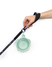 Load image into Gallery viewer, UNITED PETS - FOLDABLE TRAVEL BOWL