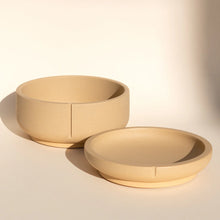 Load image into Gallery viewer, PINO - CLASSIC FEEDER - CAMEL BROWN - SOLID