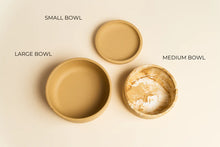 Load image into Gallery viewer, PINO - CLASSIC FEEDER - CAMEL BROWN - SOLID