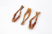 Load image into Gallery viewer, WILD N FRESH TREATS - DEHYDRATED FROG LEGS