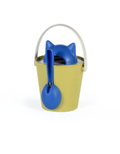 Load image into Gallery viewer, UNITED PETS - CRICK - ECO FRIENDLY CROQUETTE BUCKET WITH SCOOP