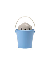 Load image into Gallery viewer, UNITED PETS - CROCK - ECO-FRIENDLY CROQUETTE BUCKET WITH SCOOP