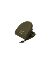 Load image into Gallery viewer, UNITED PETS X TUCANO - FOLDABLE CARRYING BAG WITH SAFETY CLIP