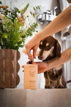 Load image into Gallery viewer, DOGSPA - HYDRATING SHAMPOO