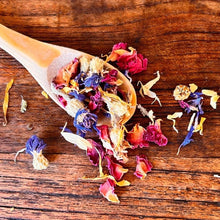 Load image into Gallery viewer, COOKA'S COOKIES - FLOWER POWER - BOTANICAL MEAL TOPPER