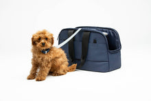 Load image into Gallery viewer, UNITED PETS - GUMI - WATERPROOF DOG CARRIER
