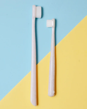 Load image into Gallery viewer, WAG &amp; BRIGHT - PUPPY POLISHER ECO TOOTHBRUSH
