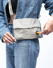 Load image into Gallery viewer, UNITED PETS  - CITYLIFE - PADDED SOFT SHOULDER BAG
