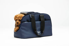Load image into Gallery viewer, UNITED PETS - GUMI - WATERPROOF DOG CARRIER
