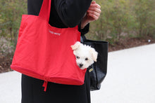 Load image into Gallery viewer, UNITED PETS X TUCANO - FOLDABLE CARRYING BAG WITH SAFETY CLIP
