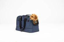 Load image into Gallery viewer, UNITED PETS - GUMI - WATERPROOF DOG CARRIER
