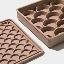 Load image into Gallery viewer, DOGGED - 3-IN-1 FISH SCALE SLOW FEEDER
