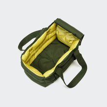 Load image into Gallery viewer, CLOU7 - DOG CARRIER MONTREAL OLIVE
