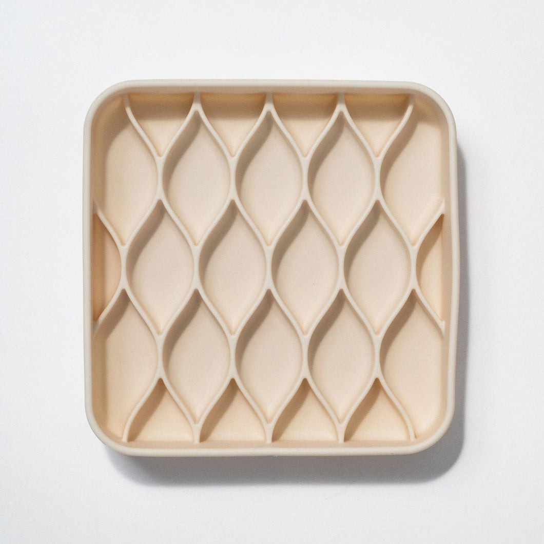 DOGGED - ARGYLE SLOW FEEDER - DIFFERENT COLOURS