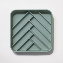 Load image into Gallery viewer, DOGGED - CHEVRON SLOW FEEDER - DIFFERENT COLOURS
