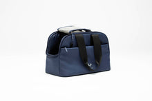 Load image into Gallery viewer, UNITED PETS - GUMI - WATERPROOF DOG CARRIER
