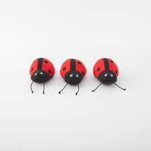 Load image into Gallery viewer, ZIPPYPAW - BURROW - LADYBUGS IN LEAF
