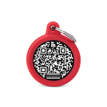 Load image into Gallery viewer, MY FAMILY - HUSHTAG PLUS - ALUMINUM CIRCLE WITH RED RUBBER
