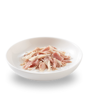 Load image into Gallery viewer, SCHESIR CAT - TUNA AND CHICKEN WITH HAM
